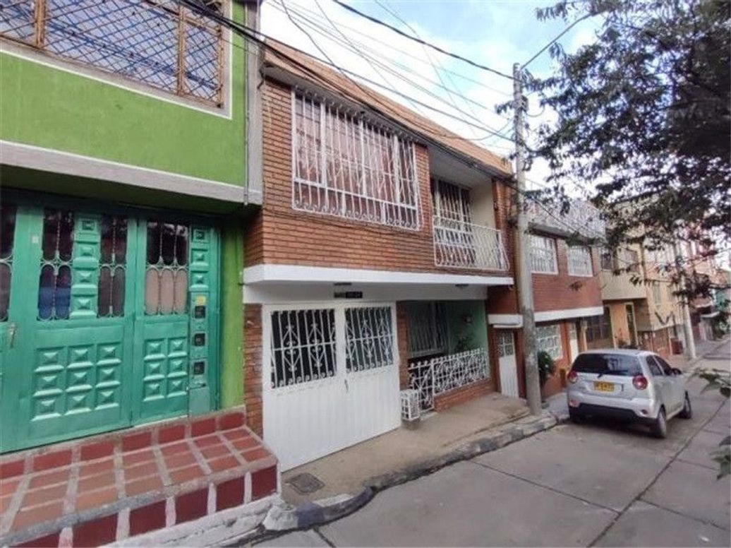 Casa de 4 alcobas en venta en Casa Rey, Bogotá, 142 m² · foto 3 de 3