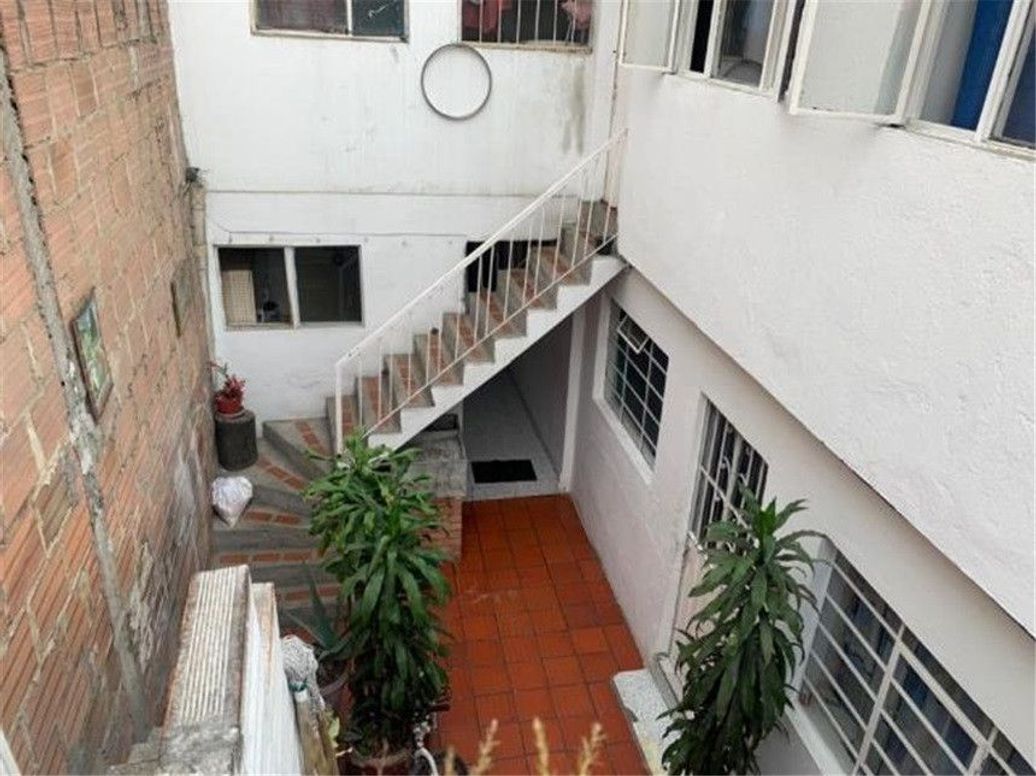 Casa de 9 alcobas en venta en Murillo Toro, Bogotá, 402 m² · foto 13 de 20