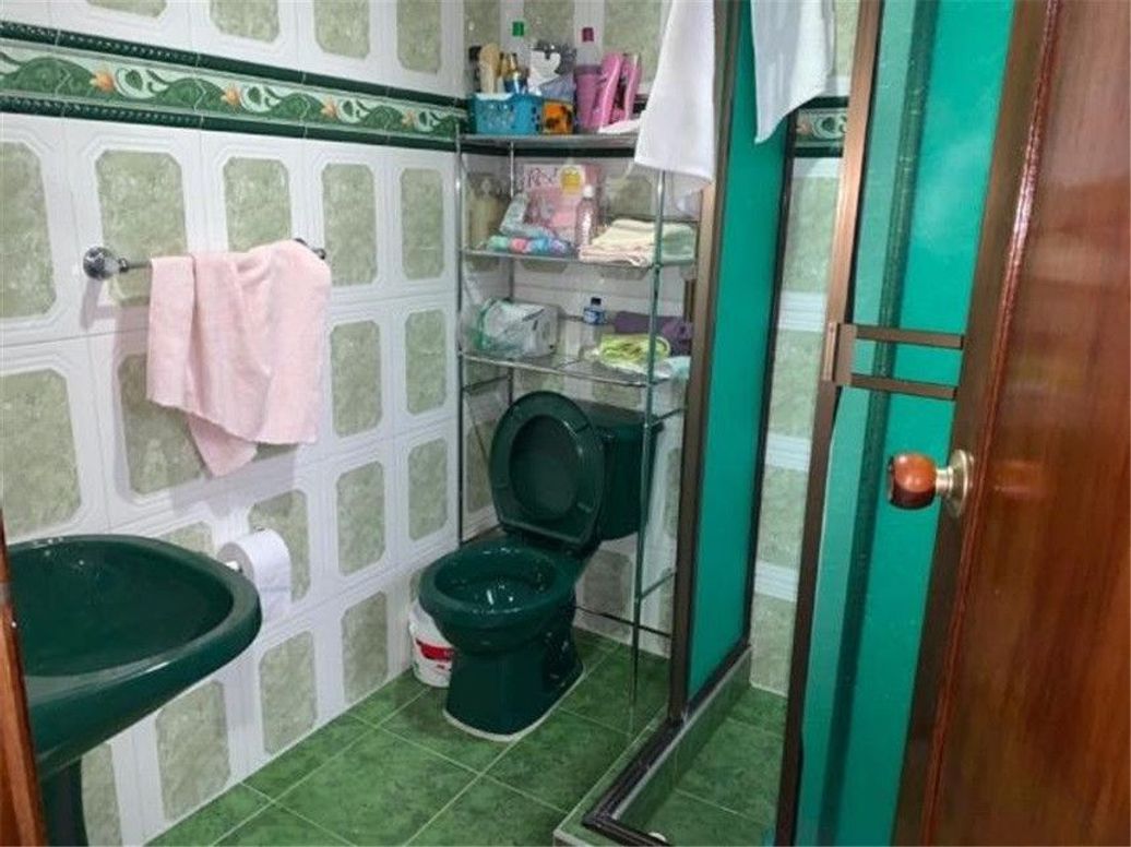 Casa de 4 alcobas en venta en Gran Colombiano, Bogotá, 240 m² · foto 9 de 10
