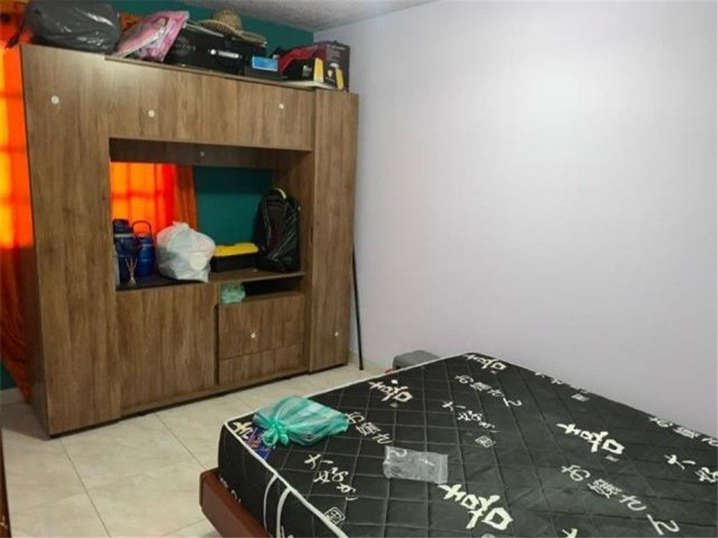 Casa de 4 alcobas en venta en Gran Colombiano, Bogotá, 240 m² · foto 2 de 10