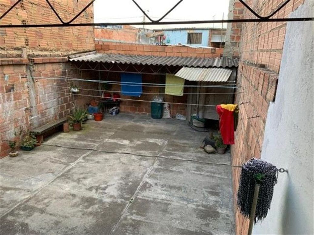 Casa de 4 alcobas en venta en Gran Colombiano, Bogotá, 240 m² · foto 10 de 10