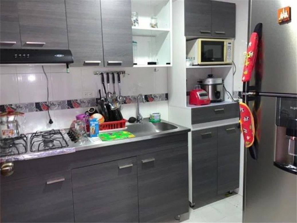 Casa de 4 alcobas en venta en Gran Colombiano, Bogotá, 240 m² · foto 3 de 10