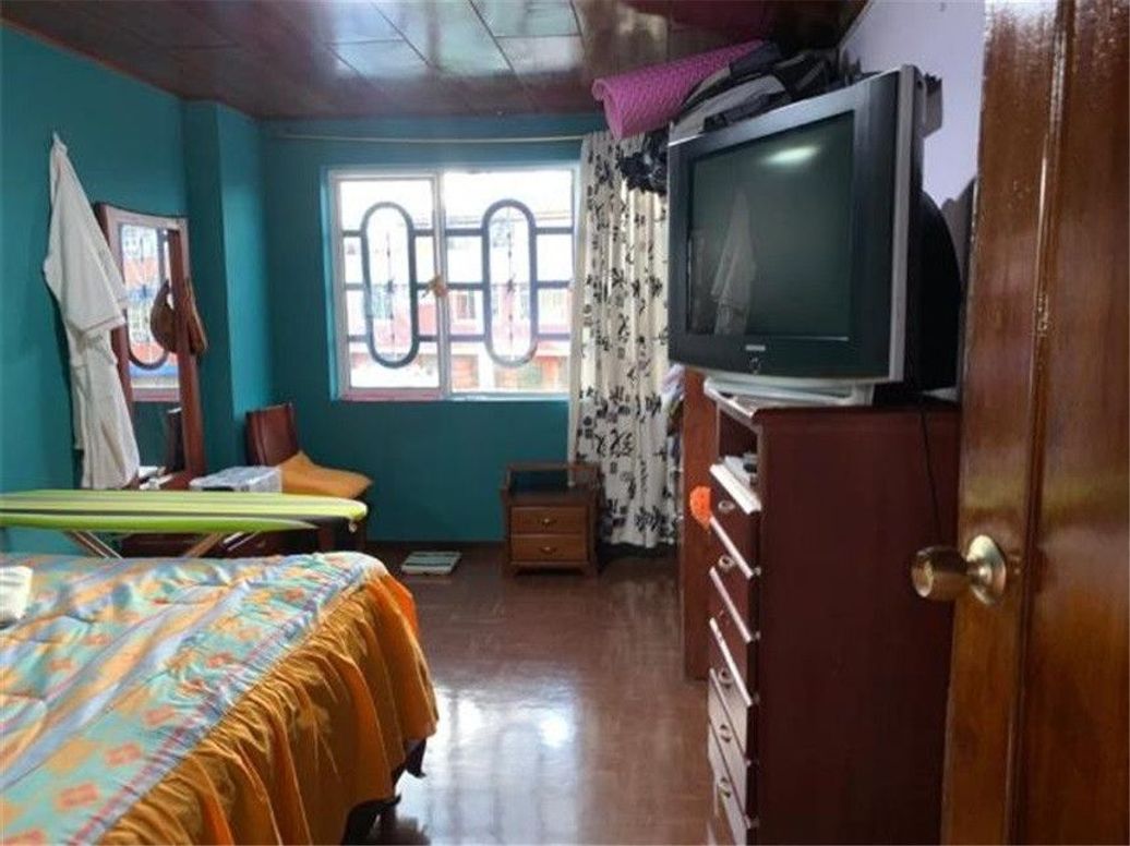 Casa de 4 alcobas en venta en Gran Colombiano, Bogotá, 240 m² · foto 6 de 10