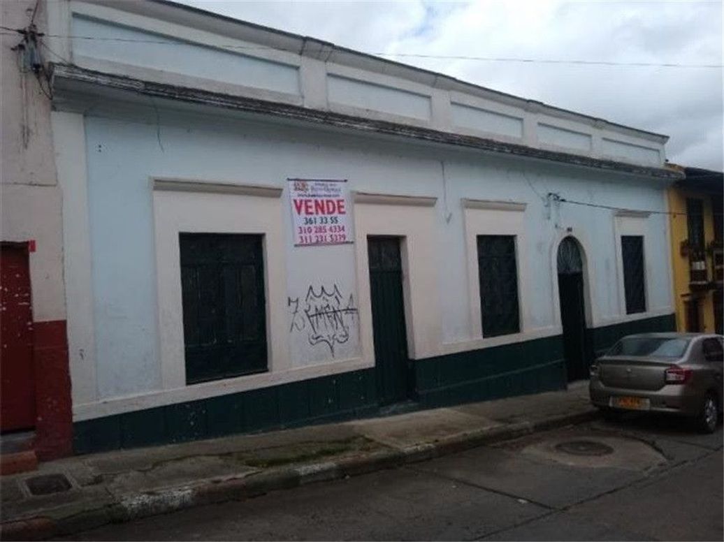 Casa de 8 alcobas en venta en Las Cruces, Bogotá, 164 m² · foto 2 de 20
