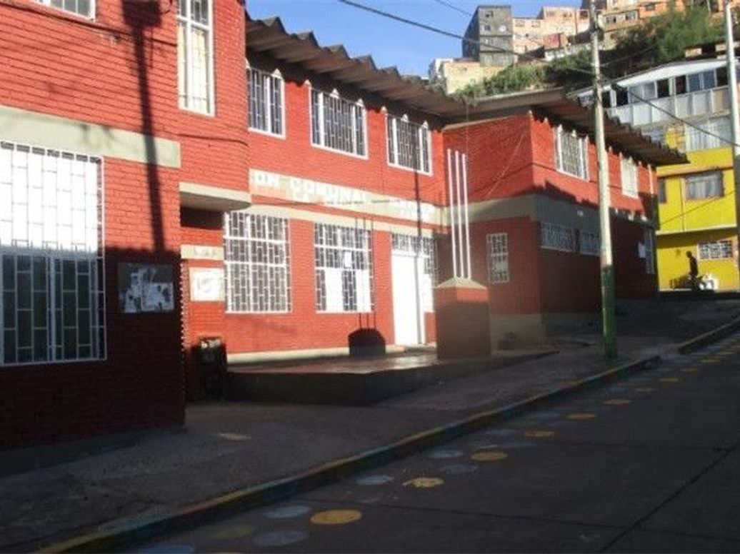 Casa de 5 alcobas en venta en Acacias Sur, Bogotá, 216 m² · foto 4 de 20