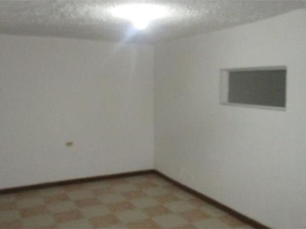 Casa de 5 alcobas en venta en Acacias Sur, Bogotá, 216 m² · foto 8 de 20