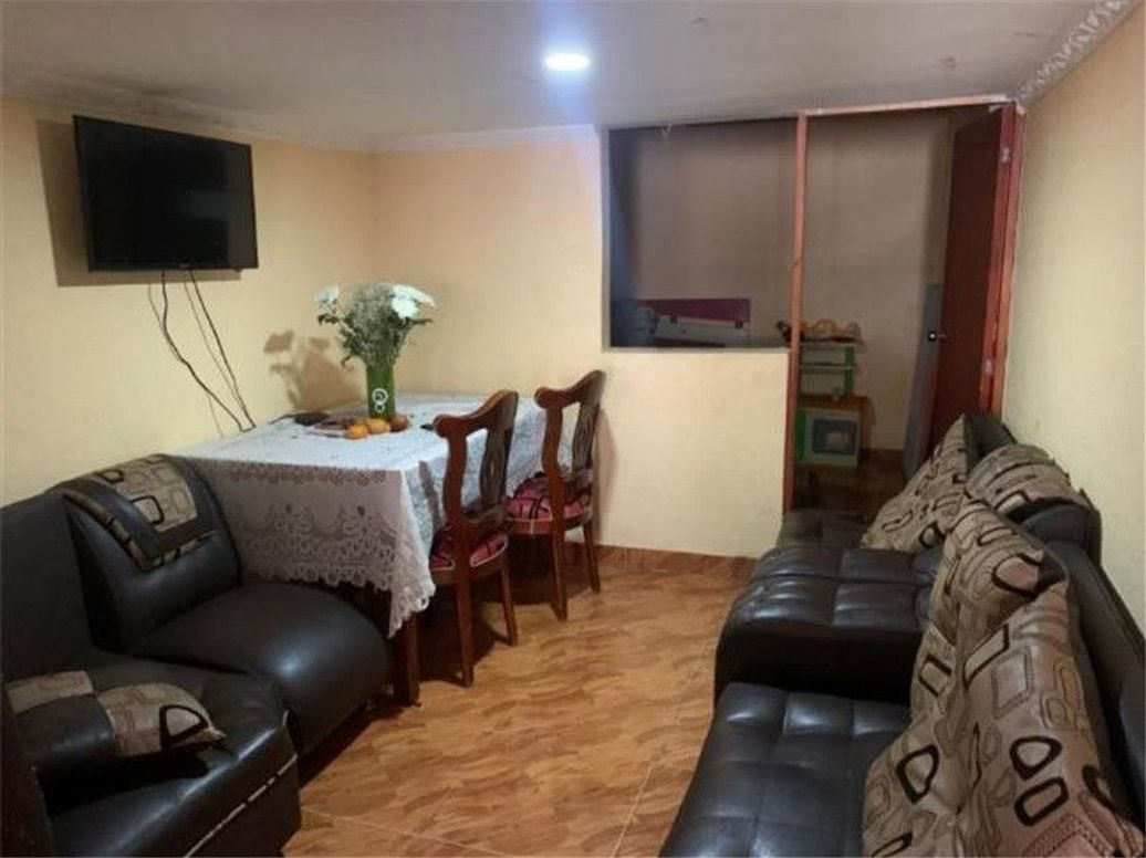 Casa de 3 alcobas en venta en Carvajal, Bogotá, 61 m² · foto 3 de 16