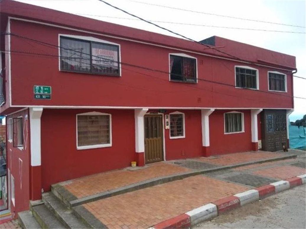 Casa de 8 alcobas en venta en San Rafael Usme, Bogotá, 120 m² · foto 2 de 20