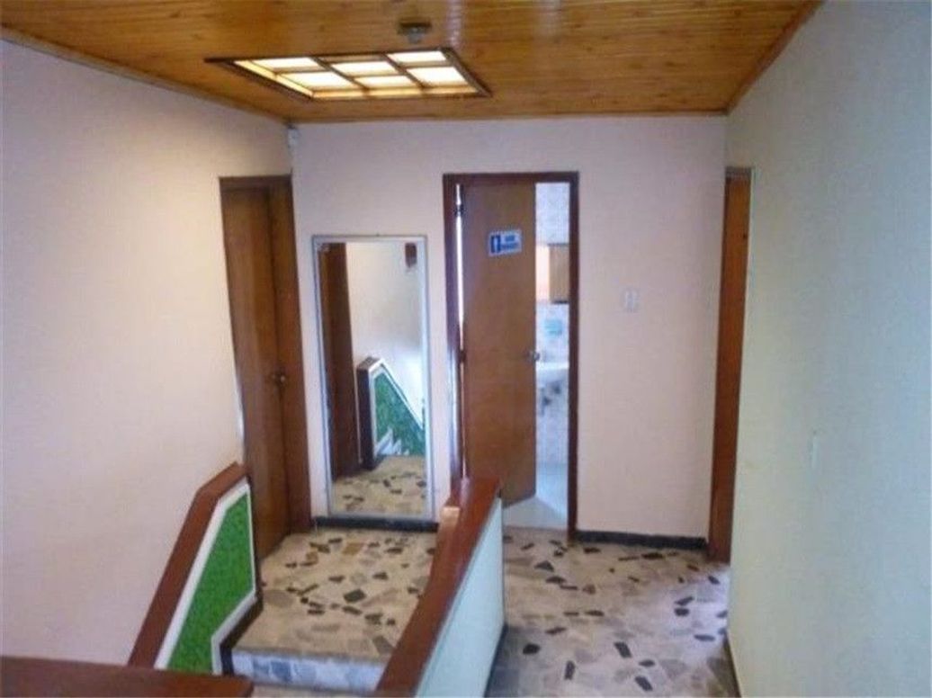 Casa de 5 alcobas en venta en Ciudad Berna, Bogotá, 273 m² · foto 15 de 20
