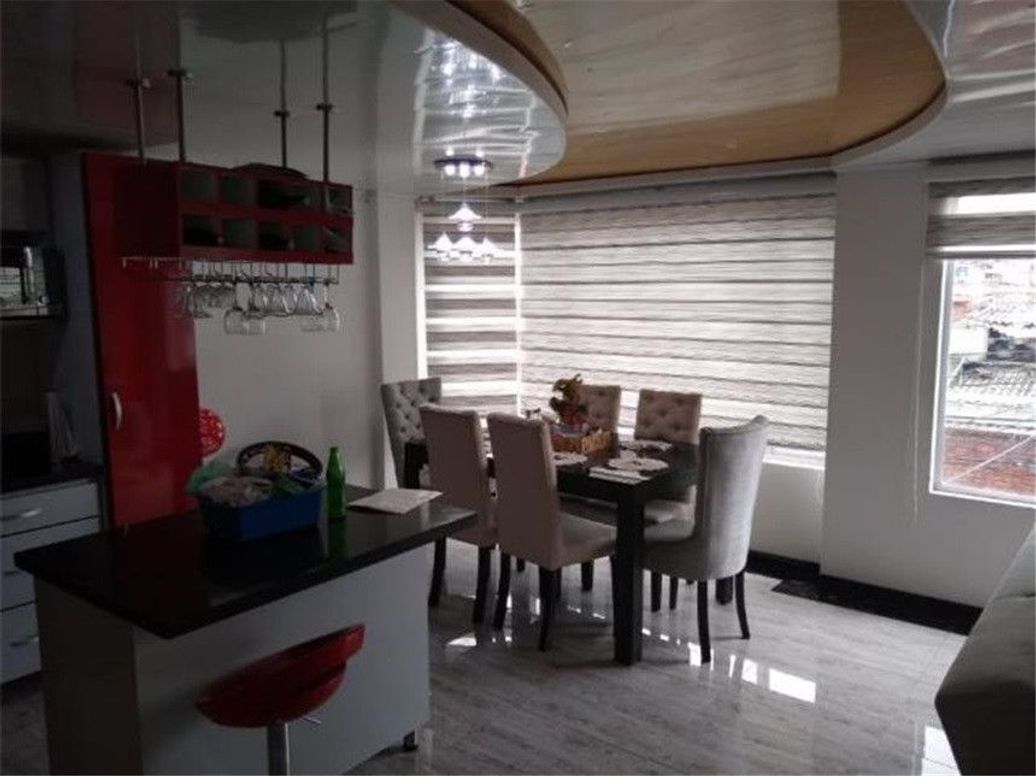 Casa de 18 alcobas en venta en Marco Fidel Suarez, Bogotá, 737 m² · foto 10 de 20