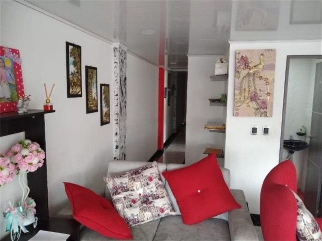 Casa de 18 alcobas en venta en Marco Fidel Suarez, Bogotá, 737 m² · foto 9 de 20