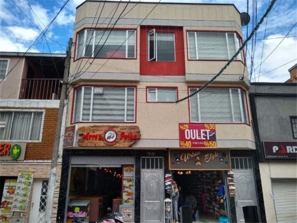 Casa de 18 alcobas en venta en Marco Fidel Suarez, Bogotá, 737 m² · foto 2 de 20