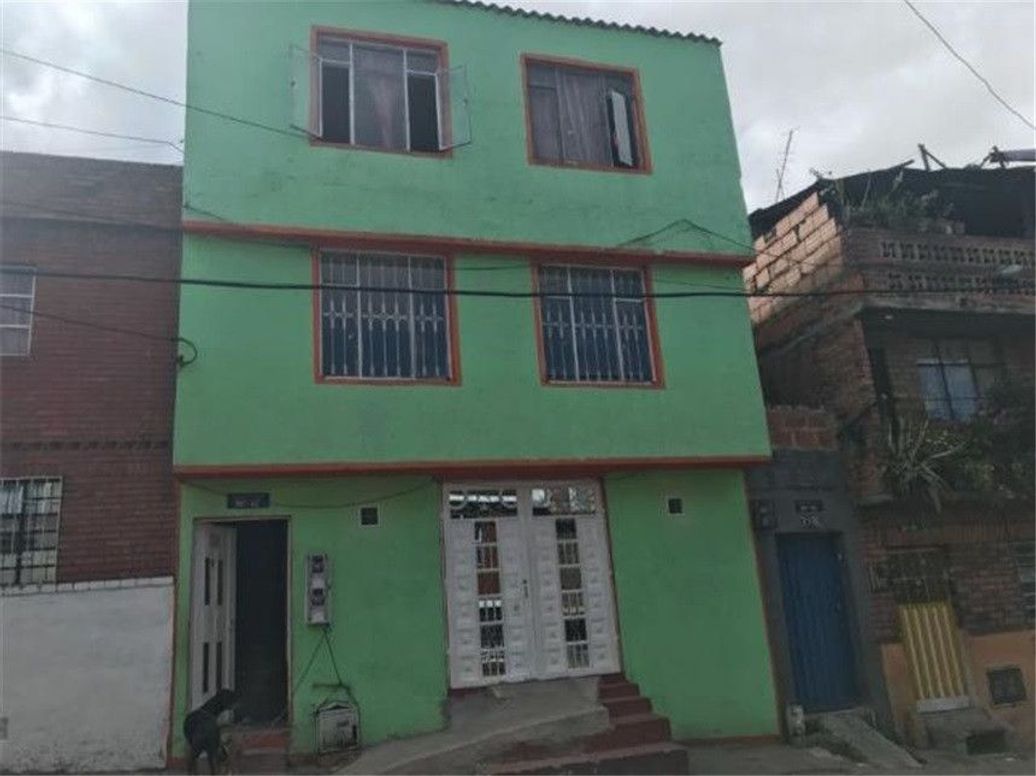 Casa de 7 alcobas en venta en San Vicente, Bogotá, 160 m² · foto 4 de 15