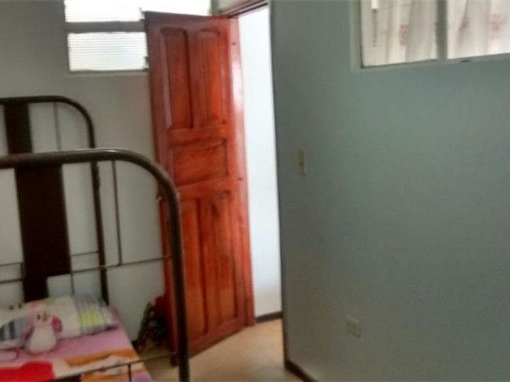 Casa de 18 alcobas en venta en Centenario, Bogotá, 766 m² · foto 13 de 20
