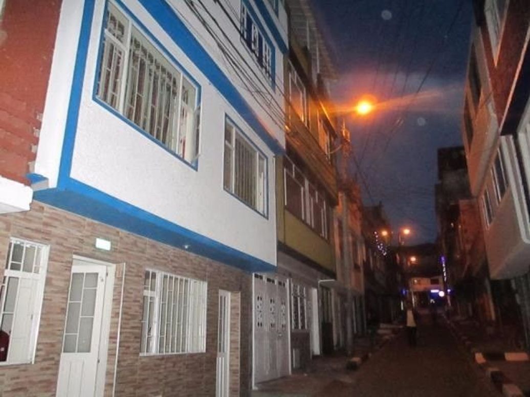 Casa de 10 alcobas en venta en Diana Turbay, Bogotá, 250 m² · foto 3 de 20