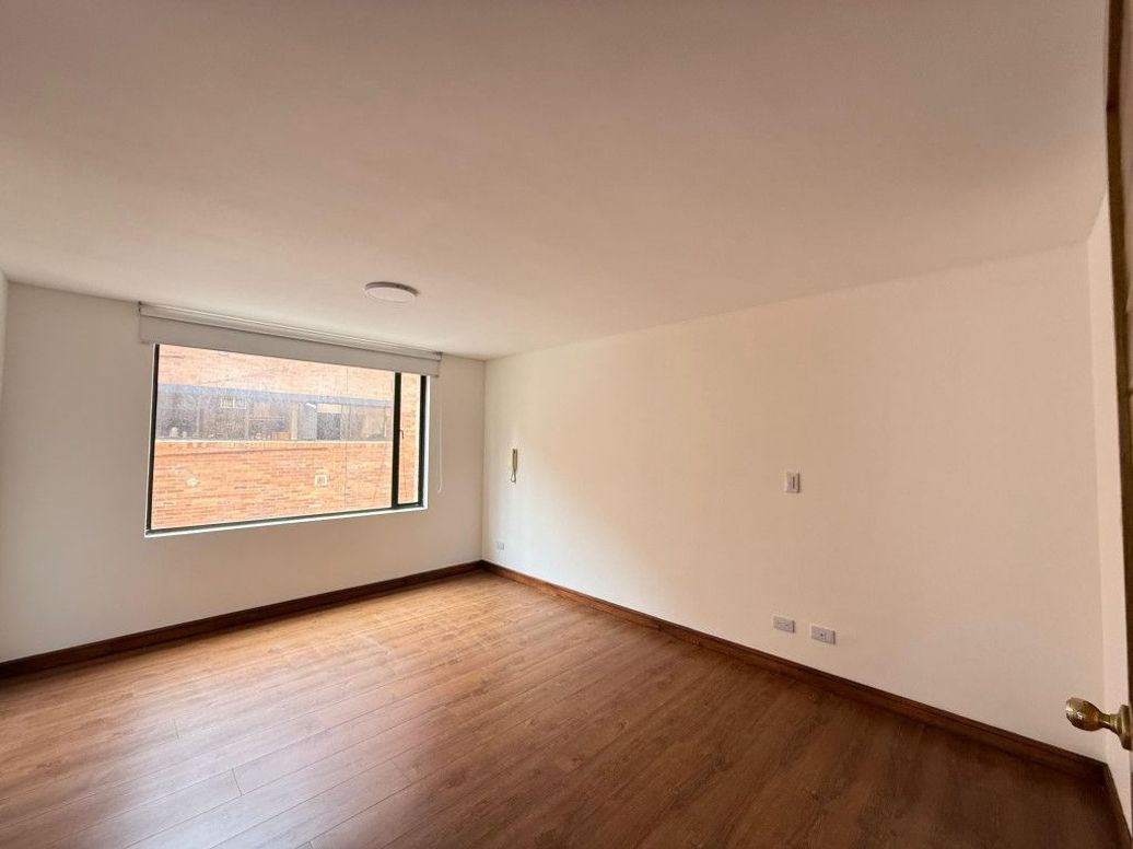 Apartamento de 3 alcobas en venta en Chico Norte Et. Iii, Bogotá, 140 m² · foto 12 de 17