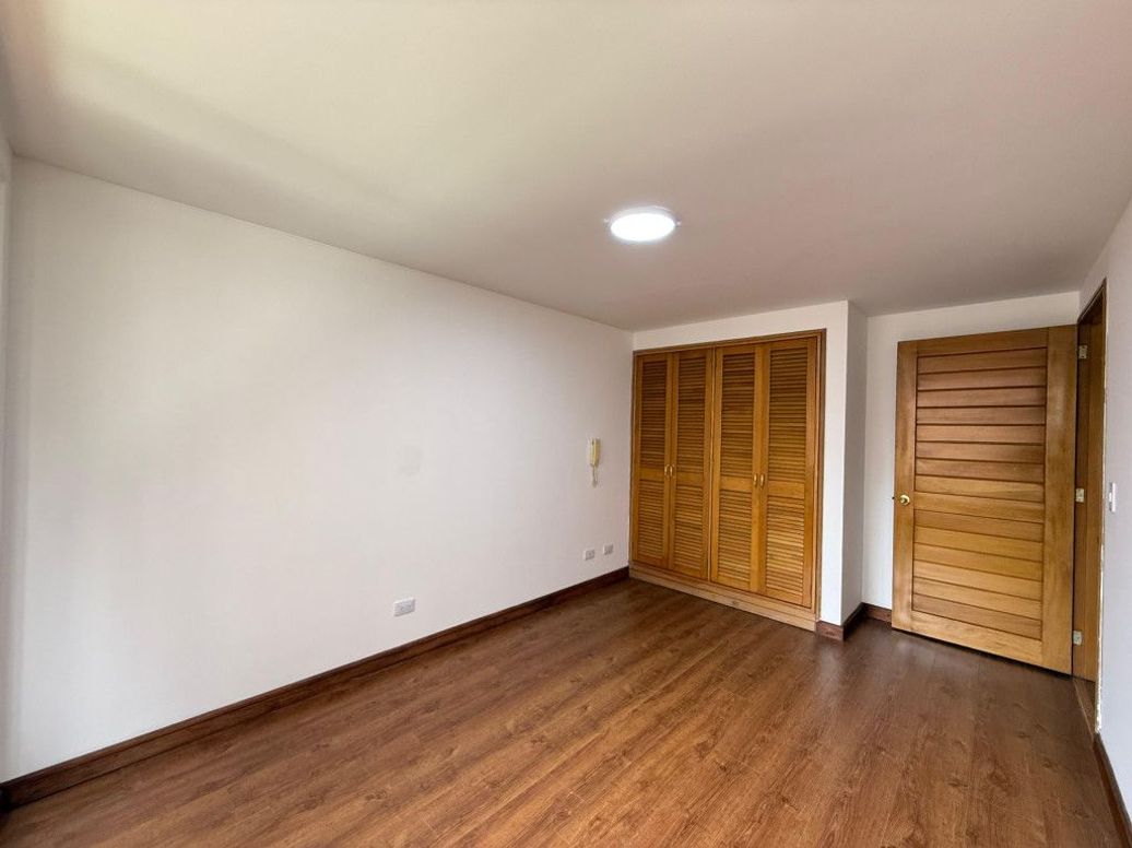 Apartamento de 3 alcobas en venta en Chico Norte Et. Iii, Bogotá, 140 m² · foto 8 de 17