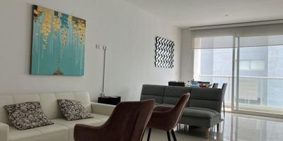 EXCELENTE APARTAMENTO, AMPLIO, FRESCO, COCINA INTEGRAL, BALCÓN, BAÑO DE SERVICIO. EL EDIFICIO CUENTA CON PISCINA. BUENA UBICACIÓN, CERCA DE CENTROS COMERCIALES.