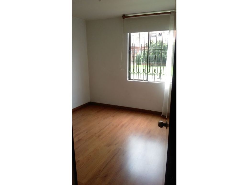 Apartamento de 3 alcobas en venta en Ciudad Salitre Occidental, Bogotá, 65 m² · foto 3 de 12