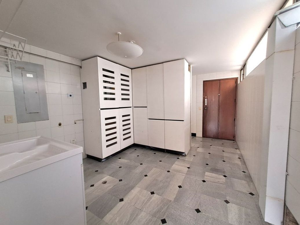 Apartamento de 3 alcobas en venta en La Porciuncula, Bogotá, 460 m² · foto 5 de 16