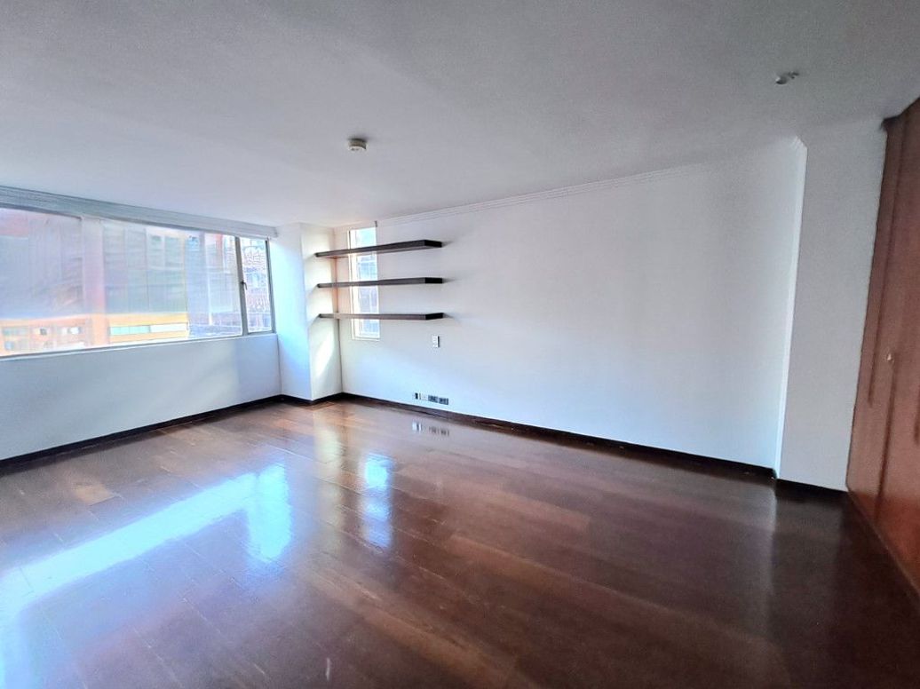 Apartamento de 3 alcobas en venta en La Porciuncula, Bogotá, 460 m² · foto 8 de 16