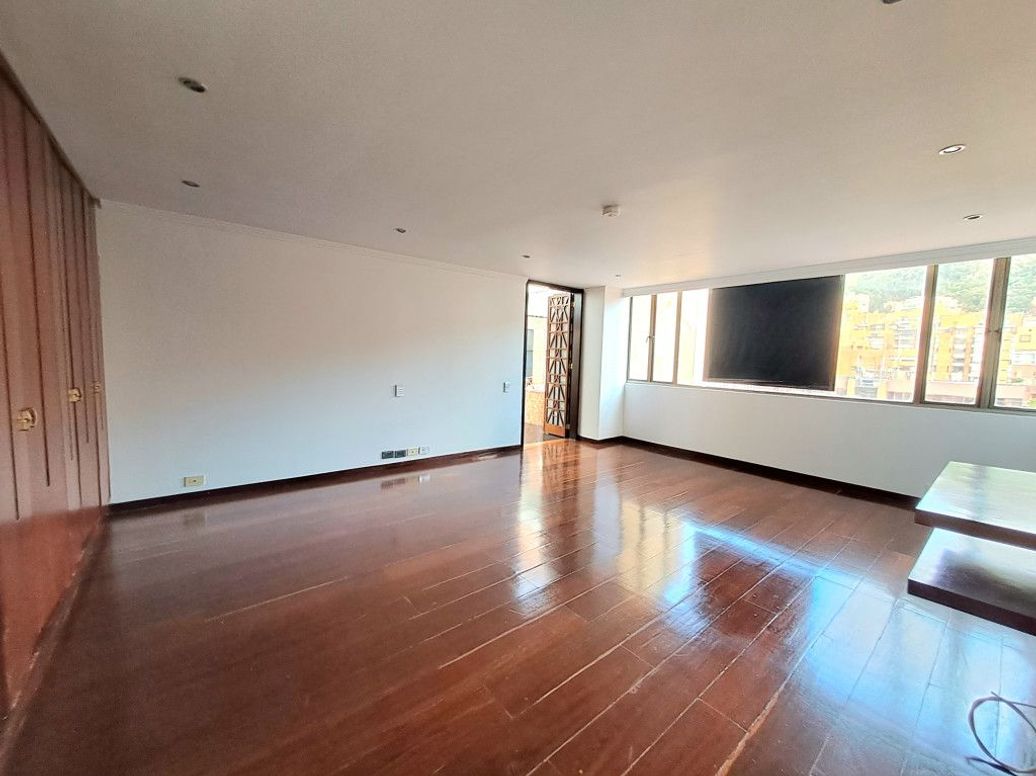 Apartamento de 3 alcobas en venta en La Porciuncula, Bogotá, 460 m² · foto 9 de 16