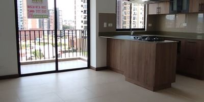 Se arrienda apartamento para estrenar de 73m2 ubicado en el municipio de Rionegro - Barrio San Antonio de Pereira consta de 2 habitaciones, en la principal con bano y Vestier, la auxiliar con closet, bano social completo, sala comedor abierta, zona para estudio u biblioteca, cocina integral con isla, campana extractora, zona de ropas, balcon con vista, calentador, red de gas, parqueadero cubierto y cuarto util.  