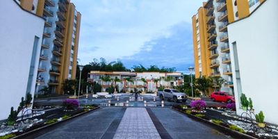 ? Apartamento en Venta – Reservas de la Pradera (Primer Piso)

Te presentamos este acogedor y funcional apartamento ubicado en una de las unidades residenciales más completas y tranquilas de la zona: Reservas de la Pradera.

? Características del apartamento:


 
 Ubicado en primer piso, ideal para quienes buscan fácil acceso y comodidad.
 
 
 Sala comedor amplia, perfecta para compartir en familia.
 
 
 Balcón exterior, ideal para disfrutar del aire libre.
 
 
 3 habitaciones con closet, incluyendo:

 
  
  Habitación principal con vestier, baño privado y balcón independiente.
  
 
 
 
 Baño social o compartido para las habitaciones auxiliares.
 
 
 Cocina integral moderna y funcional.
 
 
 Zona de ropas independiente.
 
 
 Parqueadero privado.
 
 
 Cuarto útil para almacenamiento adicional.
 


?️ Zonas comunes de la unidad residencial:


 
 Salón social para reuniones y eventos.
 
 
 Sauna y turco, ideales para relajarte.
 
 
 Piscinas para adultos y niños.
 
 
 Jacuzzi para disfrutar momentos de descanso.
 
 
 Cancha múltiple (baloncesto, microfútbol, vóley).
 
 
 Juegos infantiles para los más pequeños.
 
 
 Zona para mascotas con sanitario.
 


Una excelente oportunidad para vivir o invertir en un lugar que lo tiene todo: comodidad, seguridad y espacios para toda la familia.

? ¡Contáctanos para agendar tu visita y conocer este maravilloso apartamento!
