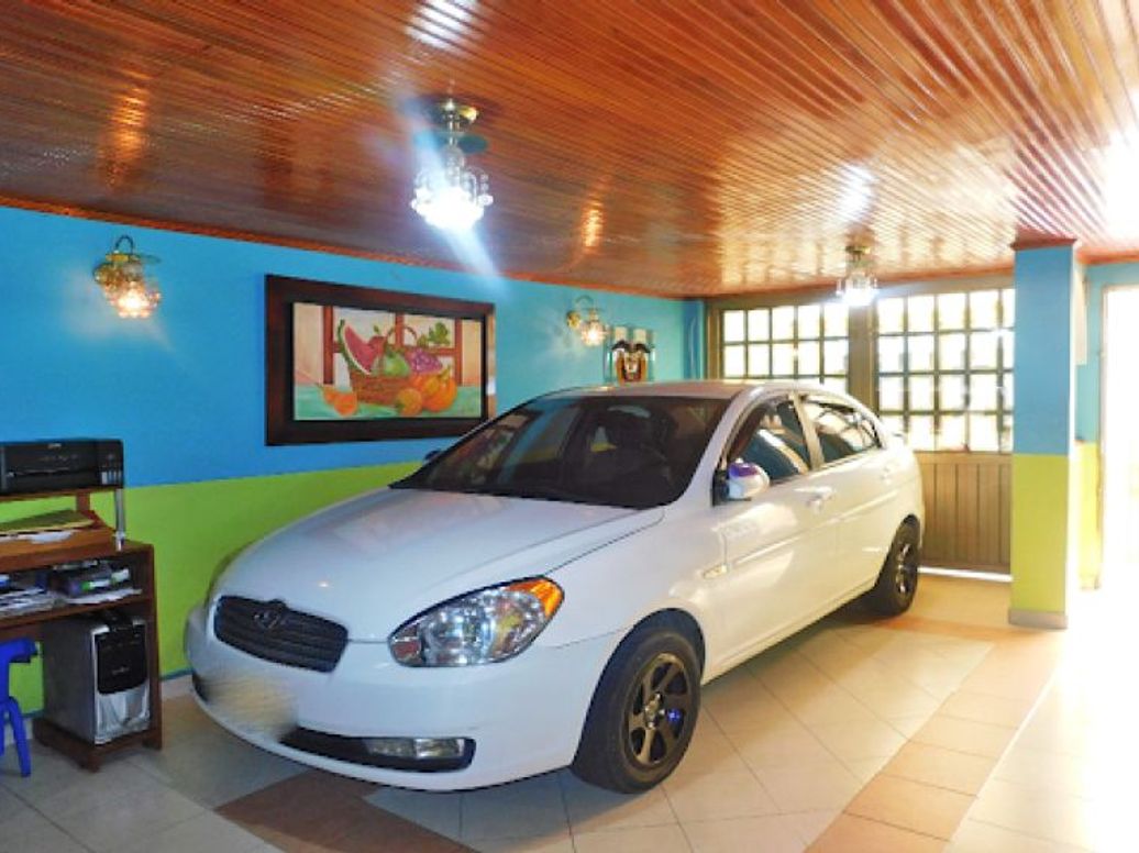 Casa de 3 alcobas en venta en Laguneta, Bogotá, 144 m² · foto 2 de 20