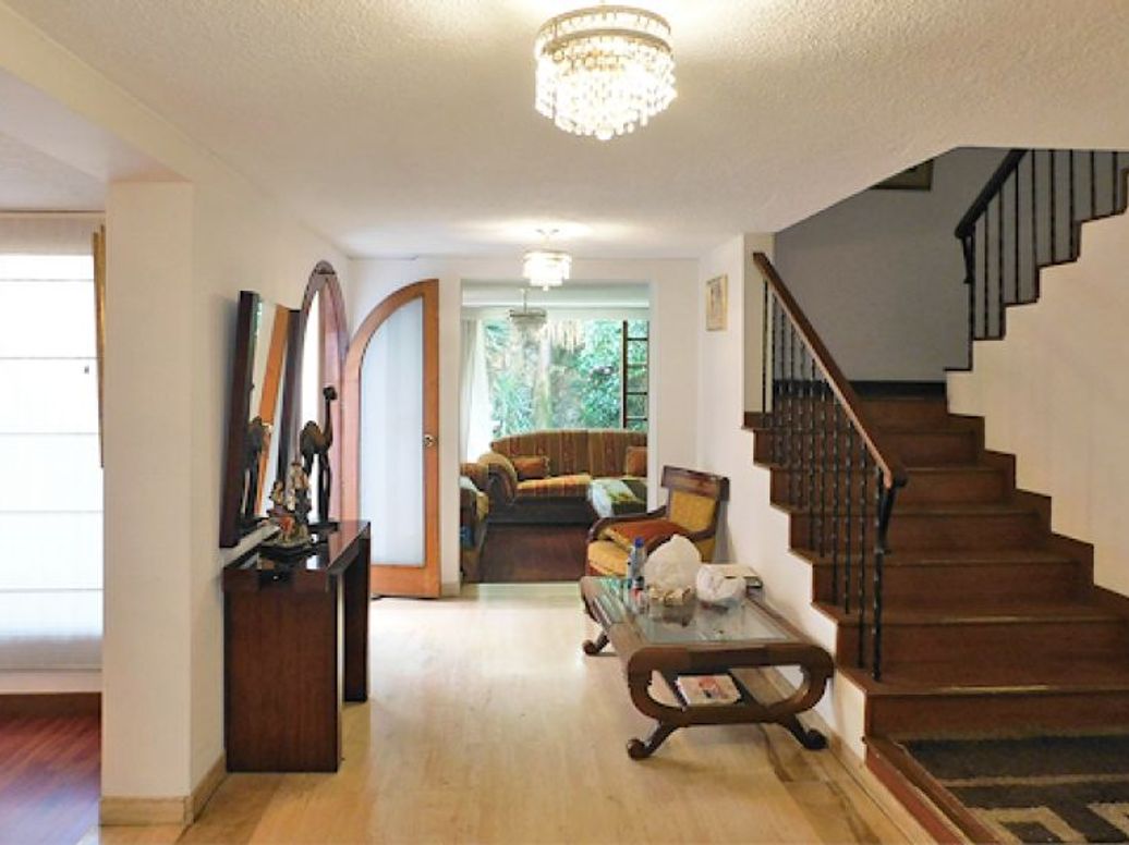 Casa de 4 alcobas en venta en San Patricio, Bogotá, 318 m² · foto 10 de 20