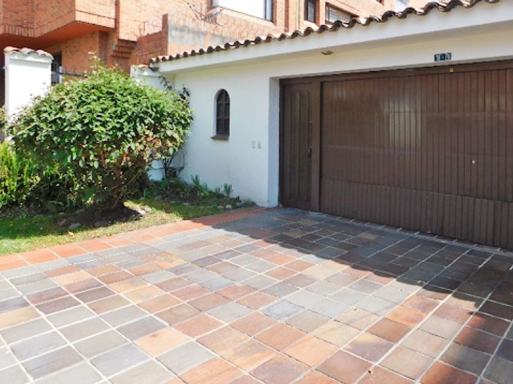 Casa de 4 alcobas en venta en San Patricio, Bogotá, 318 m² · foto 6 de 20
