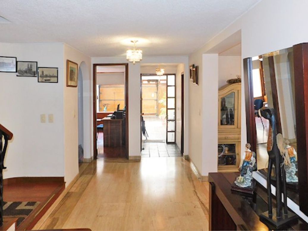 Casa de 4 alcobas en venta en San Patricio, Bogotá, 318 m² · foto 11 de 20
