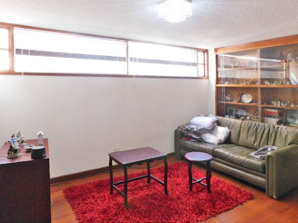 Casa de 4 alcobas en venta en San Patricio, Bogotá, 318 m² · foto 16 de 20