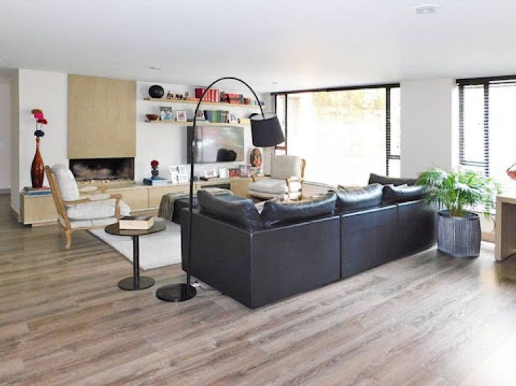 Apartamento de 4 alcobas en venta en El Refugio, Bogotá, 291 m² · foto 2 de 20
