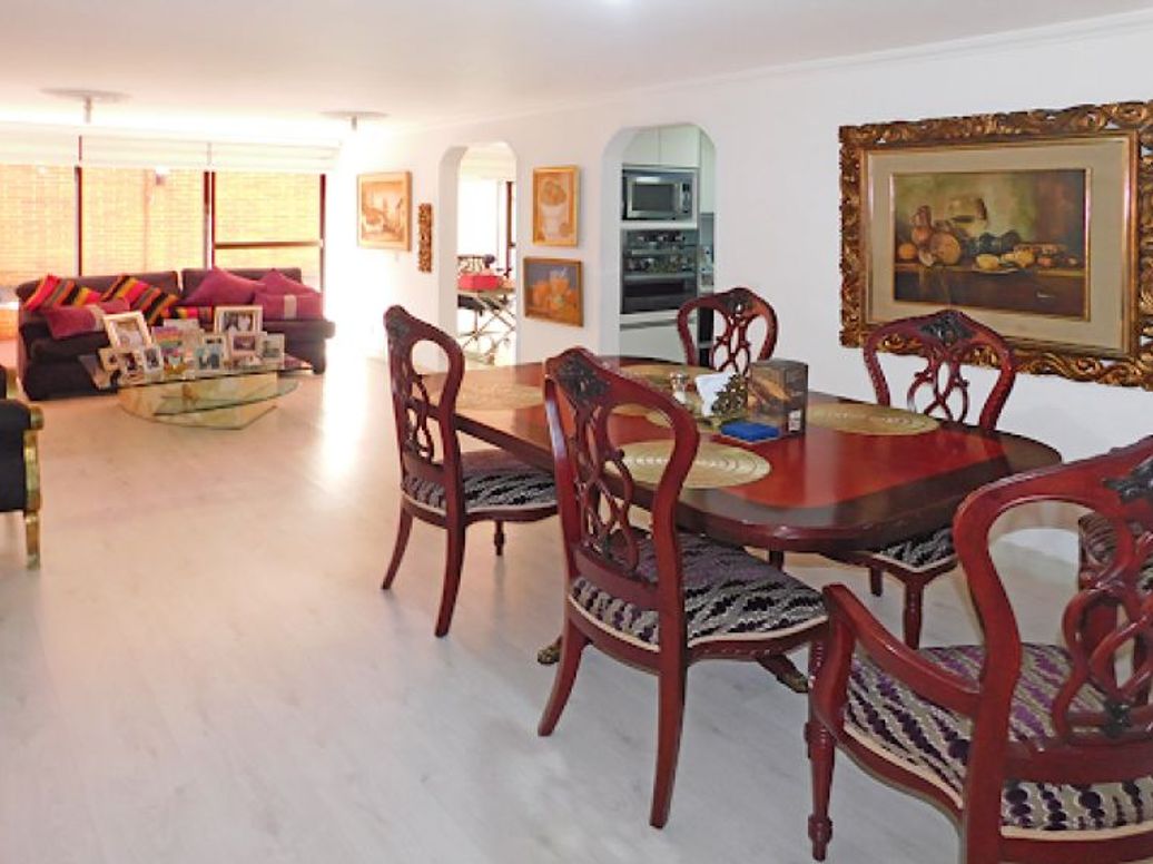 Apartamento de 3 alcobas en venta en Santa Bibiana, Bogotá, 128 m² · foto 2 de 20