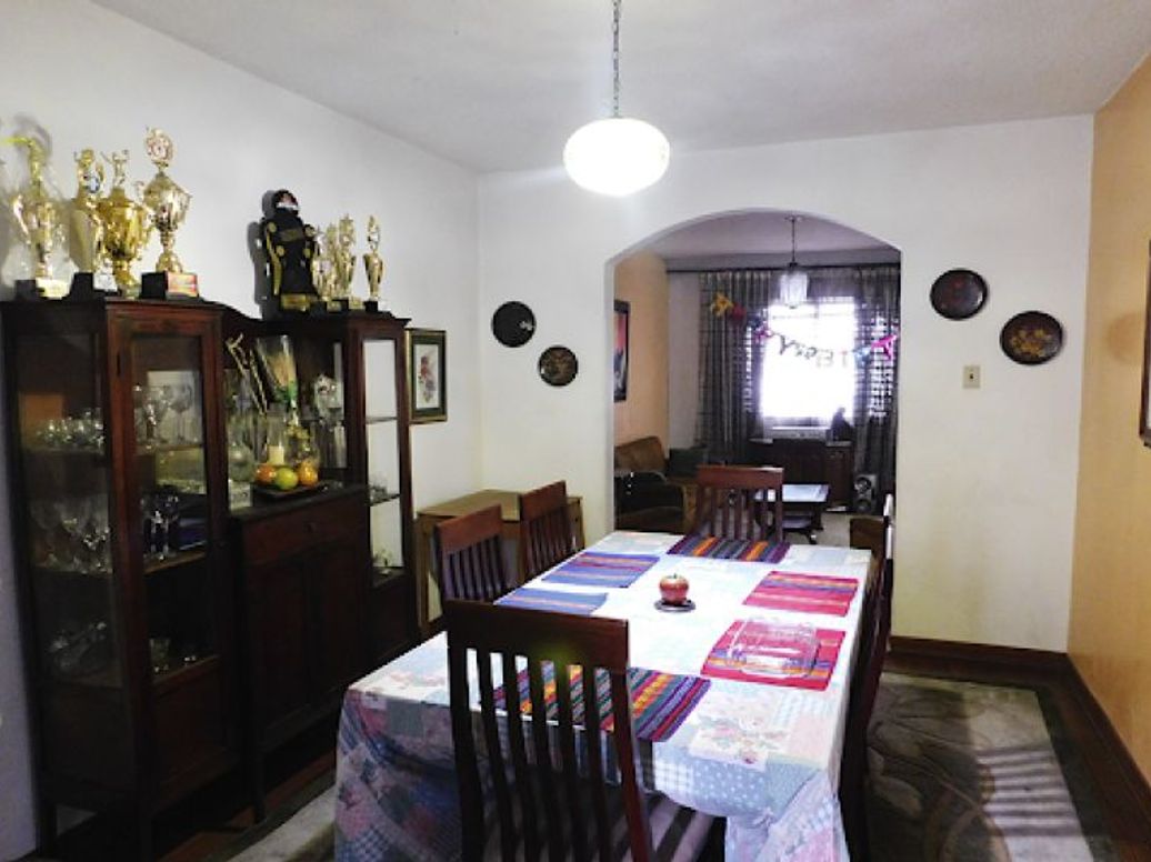 Casa de 6 alcobas en venta en Banco Central, Bogotá, 229 m² · foto 6 de 20