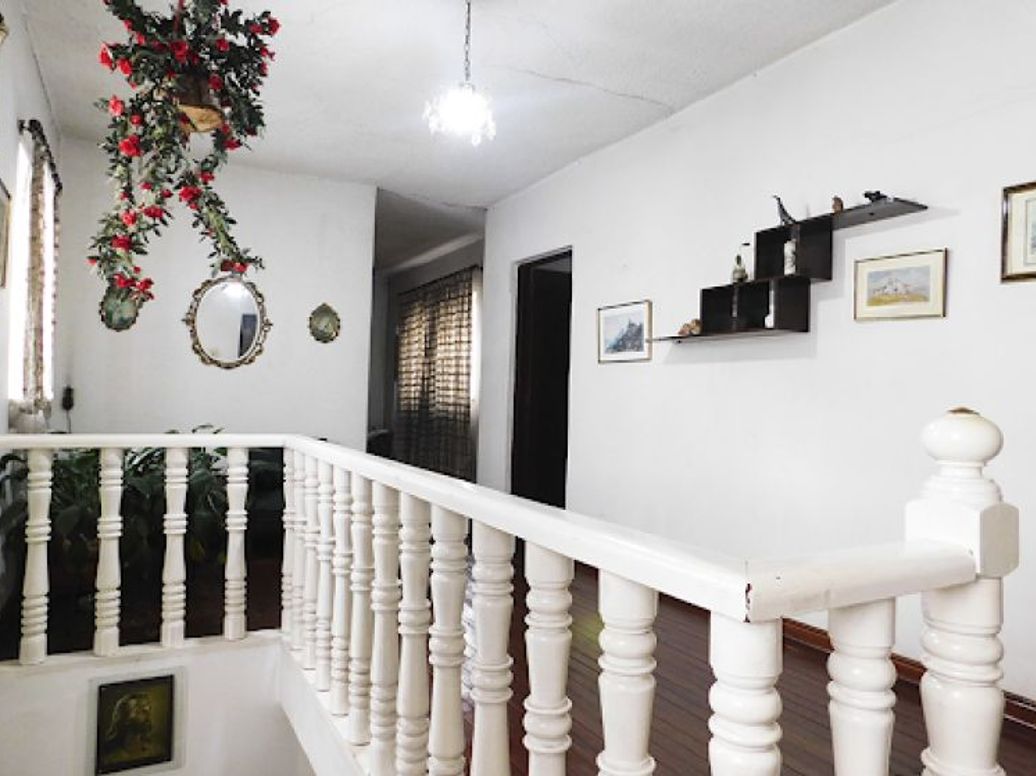 Casa de 6 alcobas en venta en Banco Central, Bogotá, 229 m² · foto 13 de 20