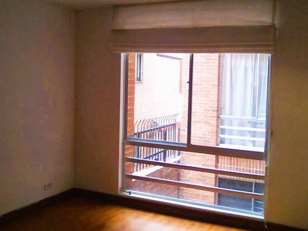 Apartamento de 1 alcoba en venta en Santa Barbara Occidental, Bogotá, 53 m² · foto 3 de 13