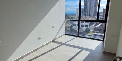 Apartamento en arriendo para estrenar en Armenia, Quindío, ubicado en el barrio Villa Liliana. Este inmueble ofrece 57 m² con 3 habitaciones y 2 baños, ideal para quienes buscan comodidad. Cuenta con 1 parqueadero. Su excelente ubicación, cerca a la Universidad Antonio Nariño, facilita el acceso a supermercados, colegios, bancos y centros comerciales. Disfrute de un espacio recién construido en estrato 5. Conozca este apartamento en Armenia; para más detalles, utilice las opciones de WhatsApp, quiero que me contacten o ver teléfonos.