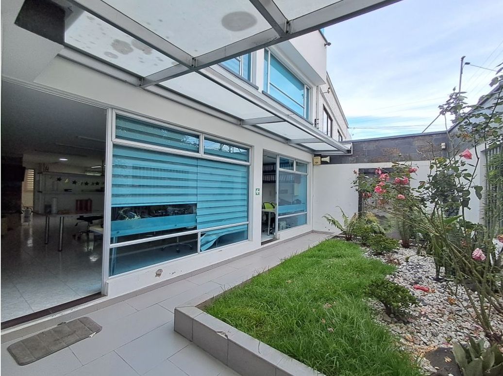 Casa de 4 alcobas en venta en Los Andes, Bogotá, 750 m² · foto 4 de 20