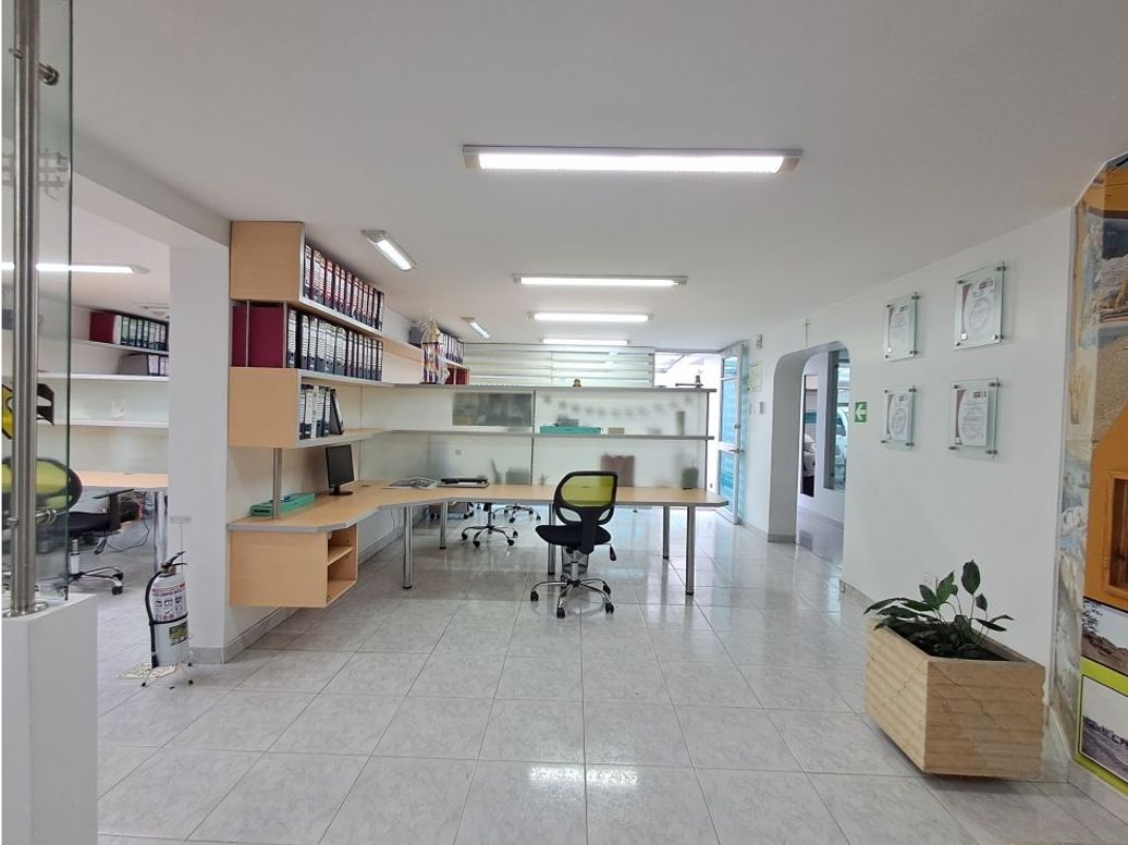 Casa de 4 alcobas en venta en Los Andes, Bogotá, 750 m² · foto 13 de 20
