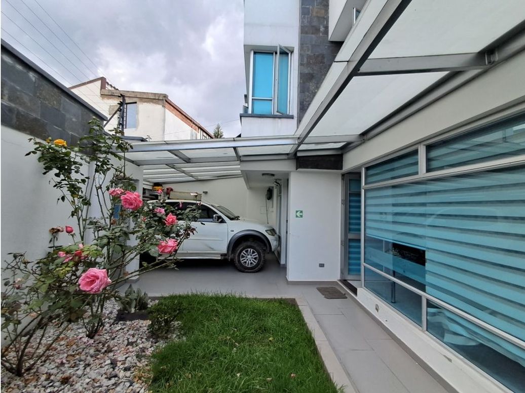 Casa de 4 alcobas en venta en Los Andes, Bogotá, 750 m² · foto 5 de 20