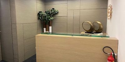 Espaciosa oficina en excelente estado, ubicada en el Edificio San Francisco sobre toda la avenida del poblado, cerca de zona bancaria y comercial, con fácil acceso al metro y transporte publico. Sus amplios espacios ofrecen comodidad y versatilidad, adicional es un edificio inteligente que  ofrece espacios de esparcimiento para tus colaboradores convirtiéndola en el lugar ideal para tu negocio. Escríbenos para mas información,