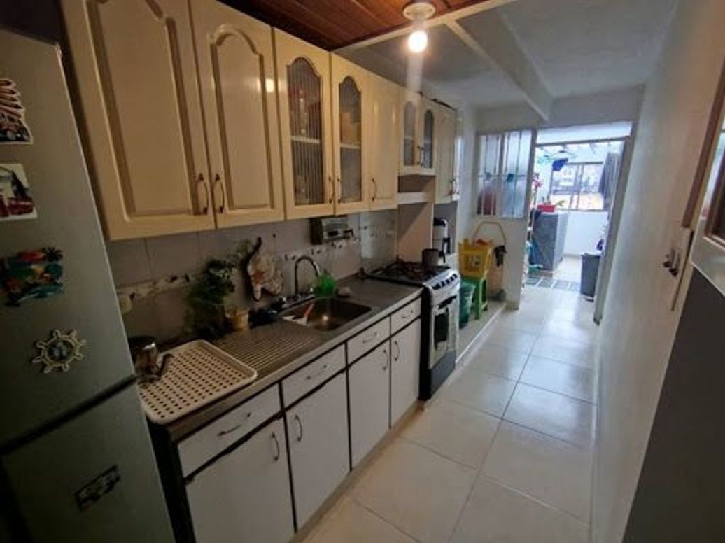 Apartamento de 3 alcobas en venta en Villas De Granada, Bogotá, 65 m² · foto 5 de 19
