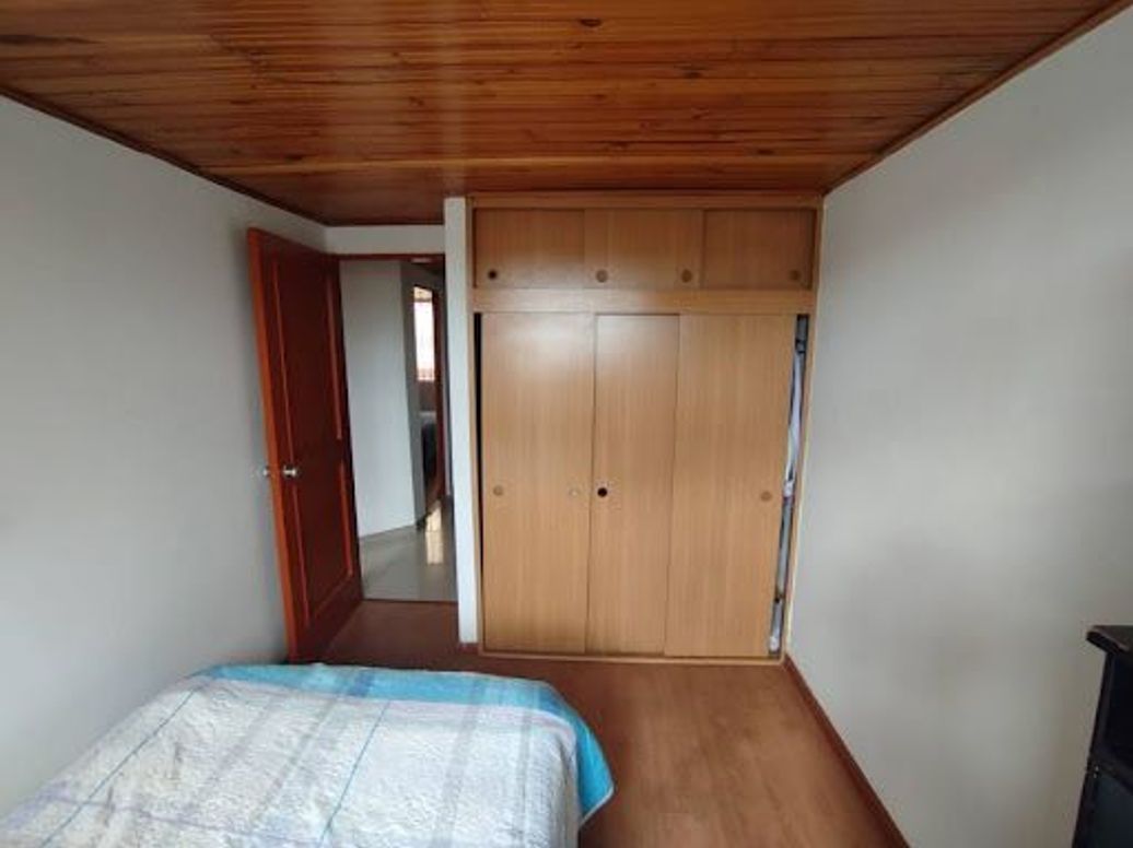 Apartamento de 3 alcobas en venta en Villas De Granada, Bogotá, 65 m² · foto 14 de 19