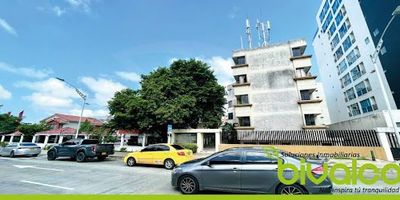 Inmobiliaria BIVALCO SAS tiene para ti tu nuevo hogar en Villa Country – Barranquilla.

Apartamento de 62 m² en un sector tranquilo y exclusivo, perfecto para comenzar una nueva etapa o hacer una inversión segura.

2 habitaciones

1 baño

Cocina integral

Parqueadero propio

Precio de venta: $230.000.000
Administración: $307.000

Imagina vivir en un lugar estratégico, cerca de todo y con la comodidad que tu familia merece. Este apartamento es una oportunidad que no puedes dejar pasar.

Contáctanos en Inmobiliaria BIVALCO SAS y agenda tu visita hoy mismo.