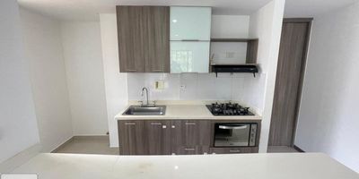 ZONA DE ROPAS, CUARTO ÚTIL, EL PRECIO INCLUYE LA ADMON, LA UNIDAD CUENTA CON JUEGOS INFANTILES,SALÓN SOCIAL, SAUNA, PISCINA, GIMNASIO.