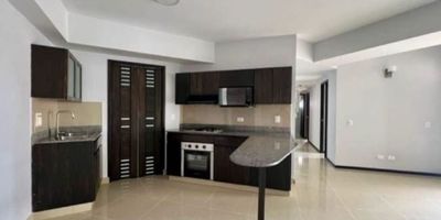 Apartamento en renta  de 110 m² cuenta con una excelente distribución: 3 habitaciones amplias, 2 baños modernos, balcón con vista panorámica y parqueadero privado. Su diseño está pensado para brindar comodidad y funcionalidad, ideal para familias o quienes buscan un espacio acogedor y bien ubicado.

Ubicado en una unidad residencial completa, ofrece acceso a zonas comunes y seguridad. Además, goza de una localización privilegiada: cerca de colegios, universidades, supermercados y a tan solo 5 minutos del parque principal de Sabaneta, lo que garantiza comodidad, fácil movilidad y calidad de vida.Recuerda que te ayudamos en todo el procesode vivienda 
