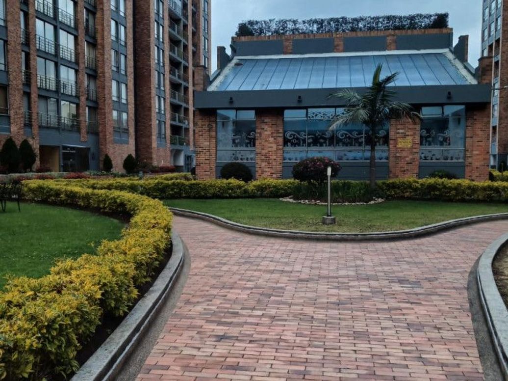 Apartamento de 3 alcobas en venta en Caobos Salazar, Bogotá, 197 m² · foto 11 de 11