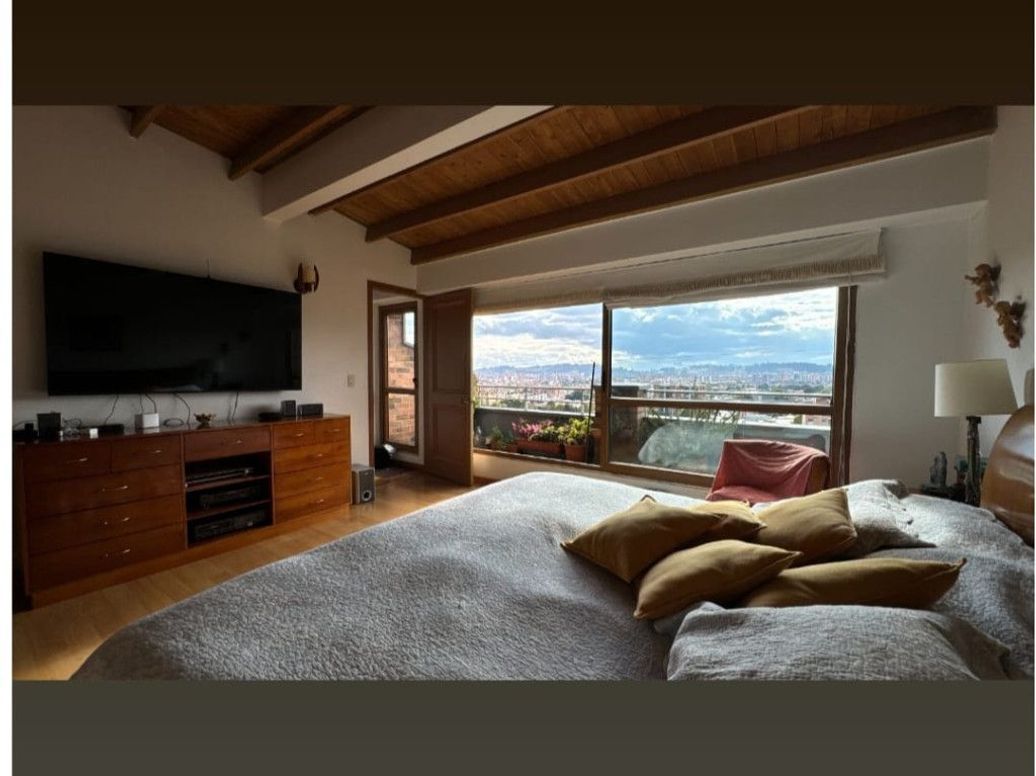 Apartamento de 3 alcobas en venta en Caobos Salazar, Bogotá, 197 m² · foto 5 de 11